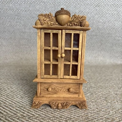 Fitz Floyd Charming Tails 微型橱柜橱柜 - 5 1/4 高 — 第 1/4 张图片