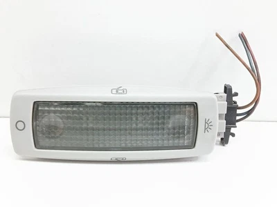 Volkswagen Golf IV 1999 Hinten rechts Fondbeleuchtung 3B0947291 UST132206 - Imagem 1 de 4