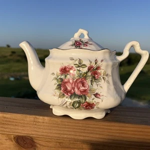Vintage Arthur Wood & Son Teapot, Staffordshire, England Flowers#6249 Bone China - Picture 1 of 14
