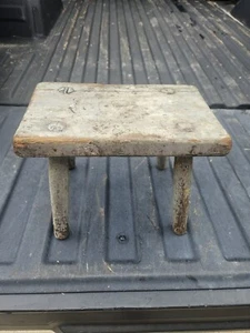Antique Country Primitive Folk Art Original Milking Foot Stool Chippy Painted - Picture 1 of 8