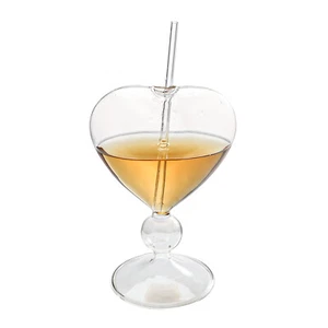 2 Pcs Cocktail Glass Cool Wine Glasses Heart Shaped Drinking Martini Clear New - Picture 1 of 6