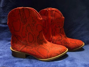 Zucker purpurrot Schlangenmuster Western Cowgirl Bootie Reißverschluss gefüttert Tarah Neu im Karton Größe 9 - Bild 1 von 7