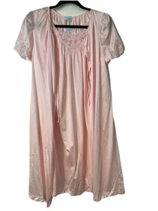 Vintage Lorraine Pink 2 pc Nightgown and Robe Small Floral Lace Nylon - Picture 1 of 8