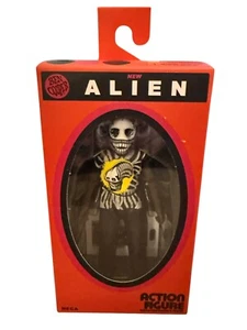 NECA BEN COOPER ALIEN ACTION FIGURE W/ COSTUME & MASK SERIES 3 (2024) - Picture 1 of 3