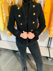 A981 ZARA BLAZER CORTO NEGRO MILITAR TERCIOPELO DORADO BOTONES ABRIGO CHAQUETA - XS - Imagen 1 de 18