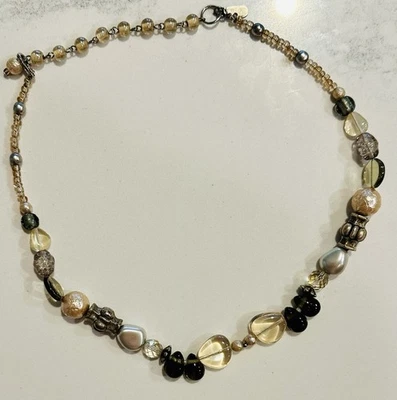 Collar Treska Distintivo Vidrio y Acrílico Tono Joya Firmado Arte Vidrio Boho Foto 1 de 4