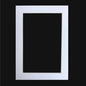 Einzelne Designer 8x10 Matte mit 5x7 Öffnung - weiß (gleicher Versand jede Menge) - Bild 1 von 2