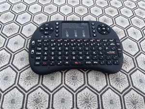 Rii Mini i8+ Wireless Keyboard QWERTY Backlit Connect to many - Afbeelding 1 van 5