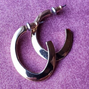 Ohrringe Oval Glänzend Gold Offen Creolen Haken Durchbohrt Mode Modern Elegant E1b - Bild 1 von 13