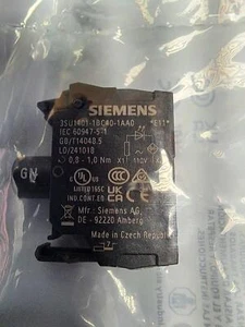 Siemens 3SU1401-1BC40-1AA0 GREEN 110 VAC LED Lamp Module Pilot Light Bulb - Picture 1 of 8