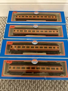Model Power HO Southern Pacific ** NO LOCOMOTIVE - Picture 1 of 1
