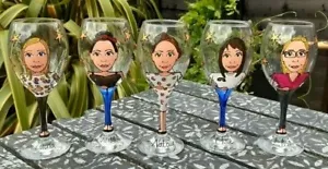 hand painted personalised birthday wine gift glass 18th 21st 30th 40th 50th 60th - Picture 1 of 12