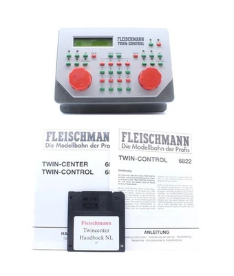 FLEISCHMANN 'MULTI' GAUGE 6822 TWIN-CONTROL DCC DIGITAL CONTROLLER - Image 1 of 4