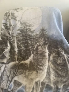 VTG Wolf Howling at Full Moon James Meger Reversible Fleece Throw 50" x 60" - Picture 1 of 6