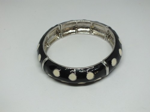 OFF WHITE Bellissimo Bracciale Elastico Tono Argento Smalto Nero Off White 5 8" L x 2 1 4" Ac