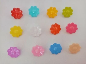 10 Daisy Flower Shaped Shank Buttons 15mm (5/8") Flower Buttons Girls Clothing - Picture 1 of 2
