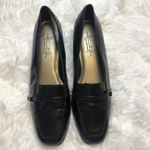 Soft Style Hush Puppies Heeled Black Slip On Loafers 9.5 - Picture 1 of 6