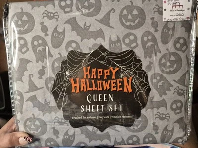 Halloween Queen Size Bedsheet Set - Image 1 of 2