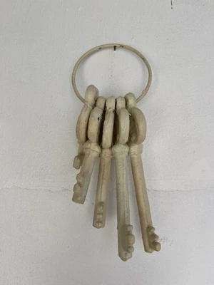Large Metal Distressed Cream White Skeleton Keys Decorative Home Decor Shabby - Image 1 of 3