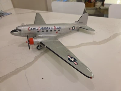 FRANKLIN MINT 1:48 C-47 CAMEL CARAVAN TO BERLIN B11C971 (No Box) - Image 1 of 4