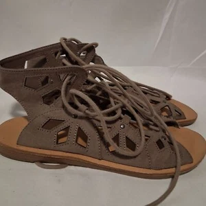 Tan Gladiator Sandals with Intricate Cut-Out Design size 7 - Picture 1 of 4