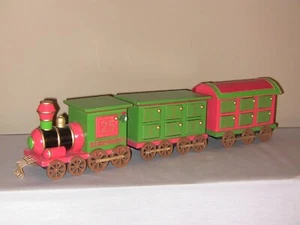 Very Nice Wooden Train Christmas Advent Calendar! - Picture 1 of 3