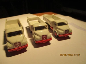 RE-WIKING - Alt LKW MAN 26.281 Pritschenkipper altweißX3-2 Mit Lenkrad, 1 OHN673 - Foto 1 di 7