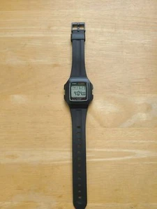 Casio Men's F201WA-1A Black Resin Digital Sport Watch - Picture 1 of 1