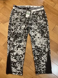 NWT Under Armour Girls Capri Fitted Leggings Pants Size YLG - Picture 1 of 7