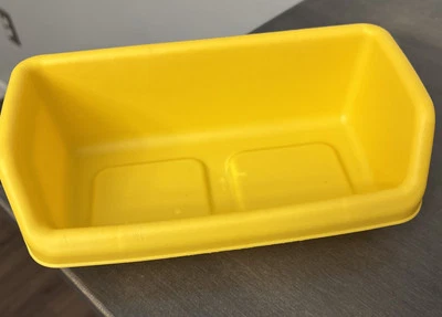 Step2 Caja de Juguetes 2 en 1 y Tapa de Caballete para Niños Repuesto Pequeña Bandeja de Arte Amarilla Foto 1 de 4