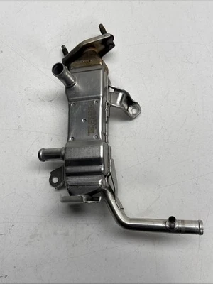 2010 - 2015 TOYOTA PRIUS ENGINE MOTOR EGR VALVE COOLER  OEM Foto 1 de 4