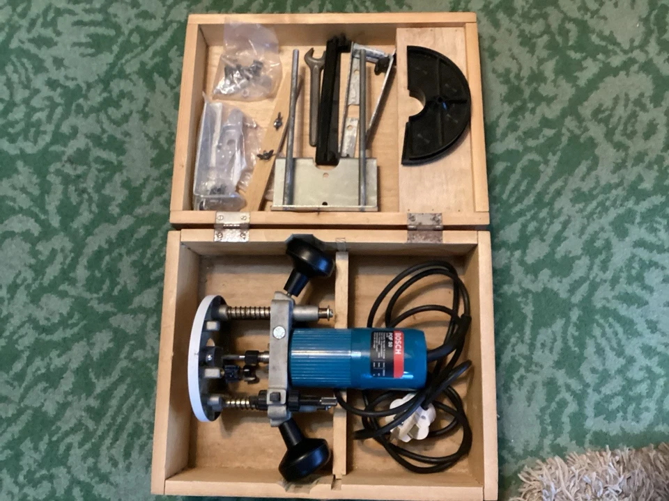 BOSCH PROFESSIONAL POF50 router - Image 1 of 3