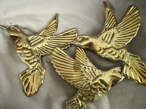 Vintage Home Interiors 3 Flying birds Wall Decorations Hummingbird - Picture 1 of 7