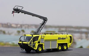 OSHKOSH STRIKER 6X6 Flughafen Feuerwehrauto gelb Diecast Maßstab 1:50 Modell - Bild 1 von 6