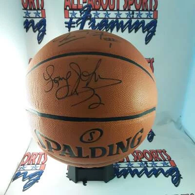 Larry Johnson & Muggsy Bouges Auténtico Firmado Baloncesto Autografiado JSA- Foto 1 de 4