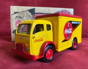 Coca Cola 1949 White Delivery Truck Bank Tonkin Ertl 1998 Mint In Box! - Picture 1 of 18