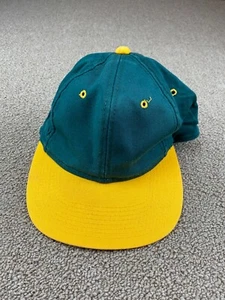 Gorra YoungAn en blanco con cierre a presión verde amarillo Oakland A's de colección - Imagen 1 de 5