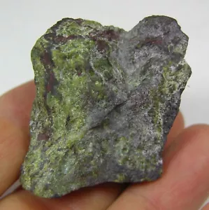 #2 China 1,50 Unzen natürliche raue rohe heliotrope Blutsteinprobe 42,00 g 34 mm - Bild 1 von 6