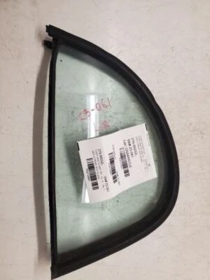Cristal de ventilación trasero izquierdo Toyota Echo, 2000-2005, 68124-52050, OEM Foto 1 de 4