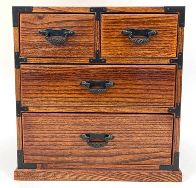 Elegante cómoda pequeña japonesa vintage de madera antigua Tansu Foto 1 de 4