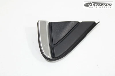 Chevrolet Equinox 2018-2023 guardabarros delantero derecho esquina superior moldura OEM Foto 1 de 4