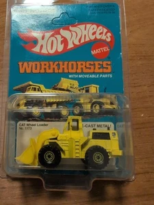 HOT WHEELS 1980 Workhorses Yellow CAT Wheel Loader W/Protective Cover Unpunched - Picture 1 of 13