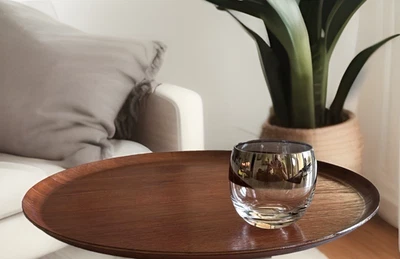 Bandeja para servir charcutería de madera de teca Mid Century Suecia redonda segura para alimentos Foto 1 de 4