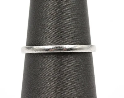 Authentic Estate Platinum Smooth Design 1.7mm Size 5.75 Stackable Wedding Band - Image 1 of 4