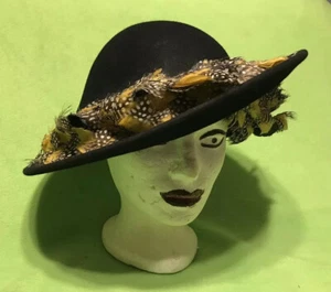 Vintage ~ cappello ~ donna ~ Mysha ~ chiesa/derby ~ piume ~ cappello di lana nero - Foto 1 di 12