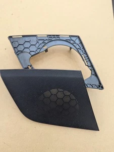 AUDI A5 DRIVER SIDE FRONT DASHBOARD SPEAKER COVER AND DRAME 8T0857228 8T0035428 - Picture 1 of 6