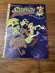 New VTG 2000 Golden Books Scooby Doo & Alien Invaders Book Glow In Dark Stickers - Imagen 1 de 6