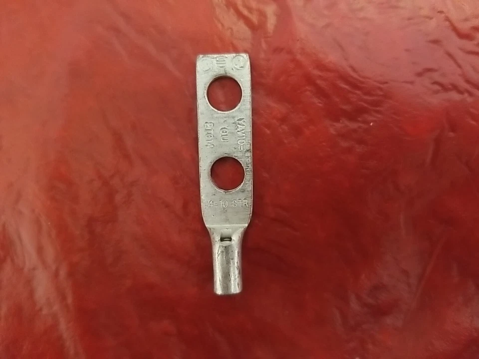 Burndy 10-14AWG Copper 2-Hole Compression Lug (YAV102TC14) - Image 1 of 1