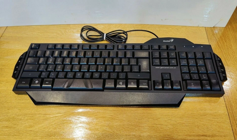 Genius K7 USB Wired Gaming Keyboard Backlit Blue/Red 104-Key UK Layout ENG - Image 1 of 4