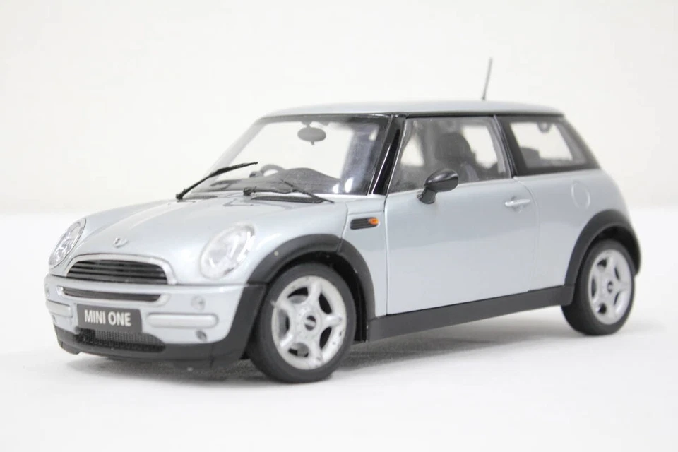 Kyosho Kyosho Mini one 1/18 mini cooper Mini car BT936 - Image 1 of 4